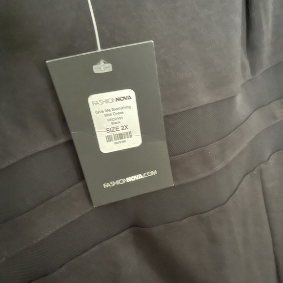 FashionNova Give Me Everything 2x Dress - Picture 4 of 5